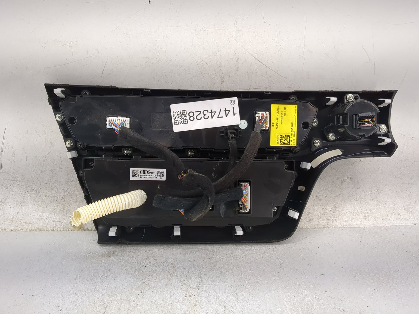 2018-2019 Hyundai Sonata Climate Control Module Temperature AC/Heater Replacement P/N:97250-C2BD0ZL5 TN237000-79711H Fits OE