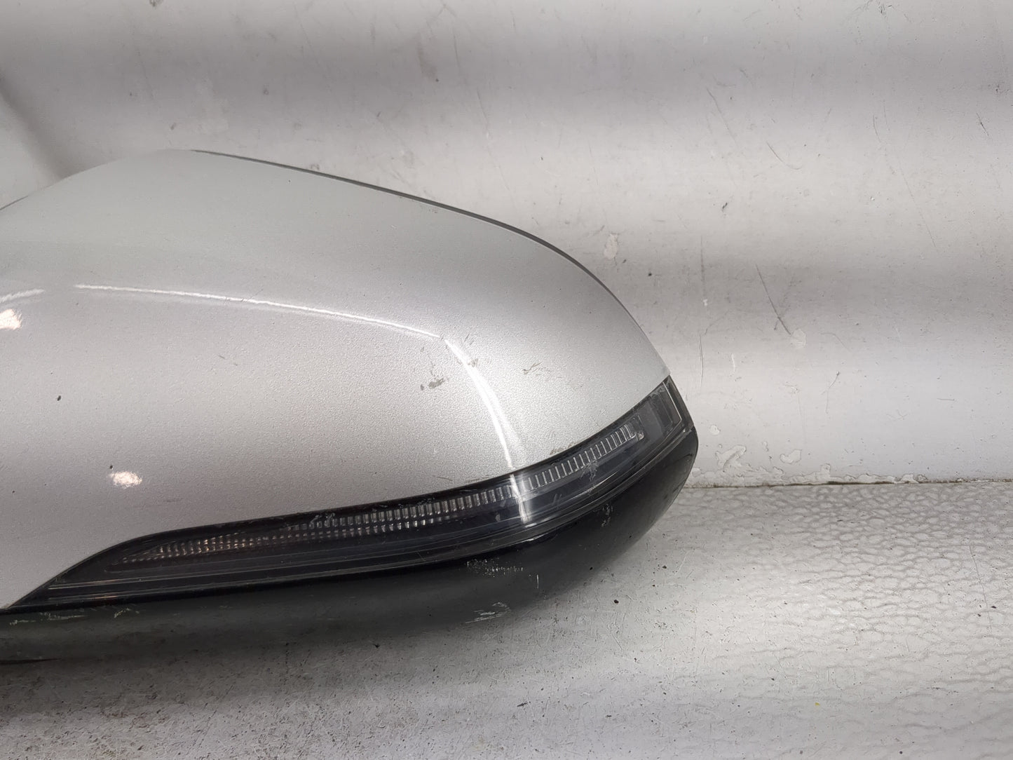 2018-2019 Hyundai Sonata Driver Side View Mirror - Left Door Mirror OEM Used - Oemusedautoparts1.com