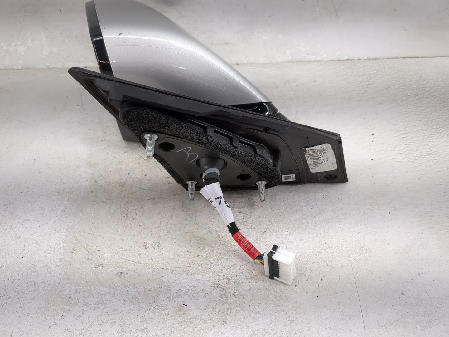 2018-2019 Hyundai Sonata Driver Side View Mirror - Left Door Mirror OEM Used - Oemusedautoparts1.com