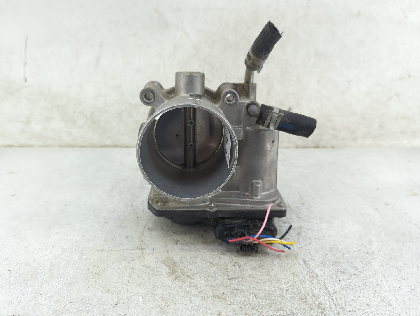2016-2017 Hyundai Sonata Throttle Body P/N:35100-2E610 Fits Fits 2016 2017 2018 2019 2020 OEM Used Auto Parts - Oemusedautop