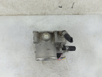 2016-2017 Hyundai Sonata Throttle Body P/N:35100-2E610 Fits Fits 2016 2017 2018 2019 2020 OEM Used Auto Parts