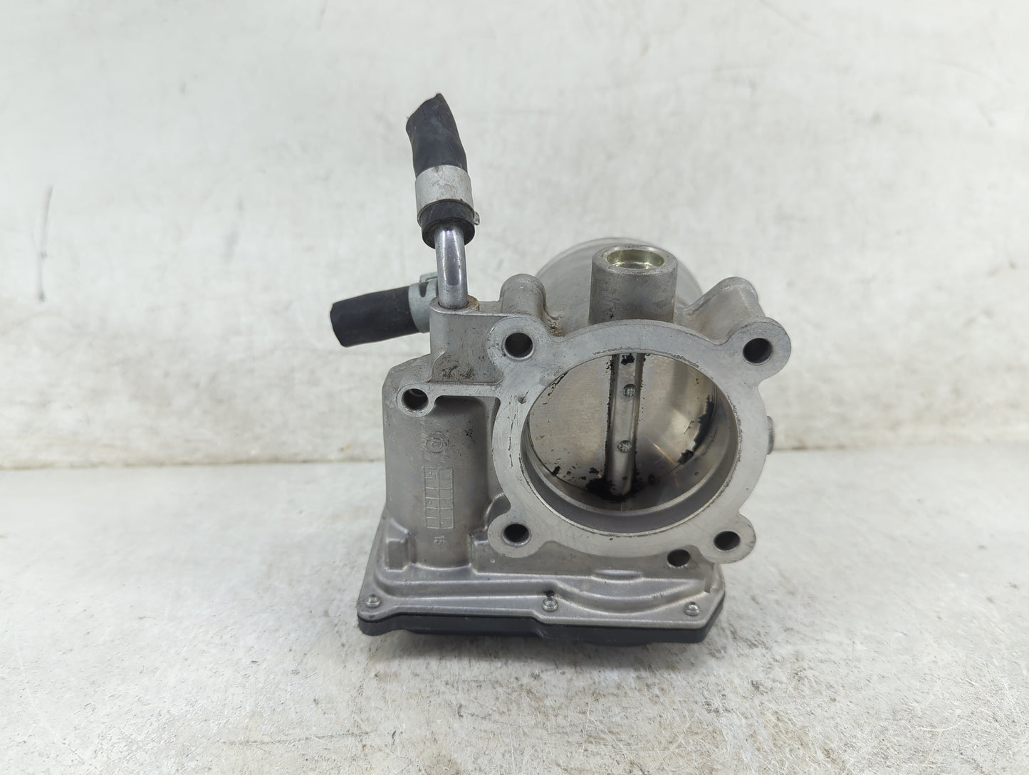2016-2017 Hyundai Sonata Throttle Body P/N:35100-2E610 Fits Fits 2016 2017 2018 2019 2020 OEM Used Auto Parts - Oemusedautop