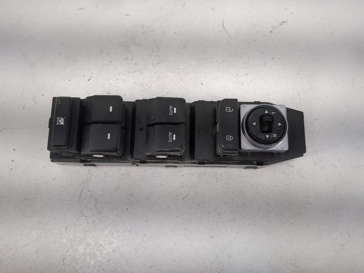 2015-2019 Hyundai Sonata Master Power Window Switch Replacement Driver Side Left P/N:93570-E6200VCA Fits OEM Used Auto Parts