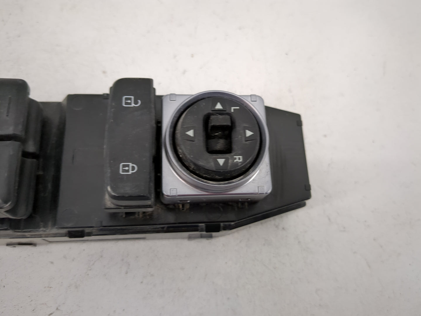 2015-2019 Hyundai Sonata Master Power Window Switch Replacement Driver Side Left P/N:93570-E6200VCA Fits OEM Used Auto Parts