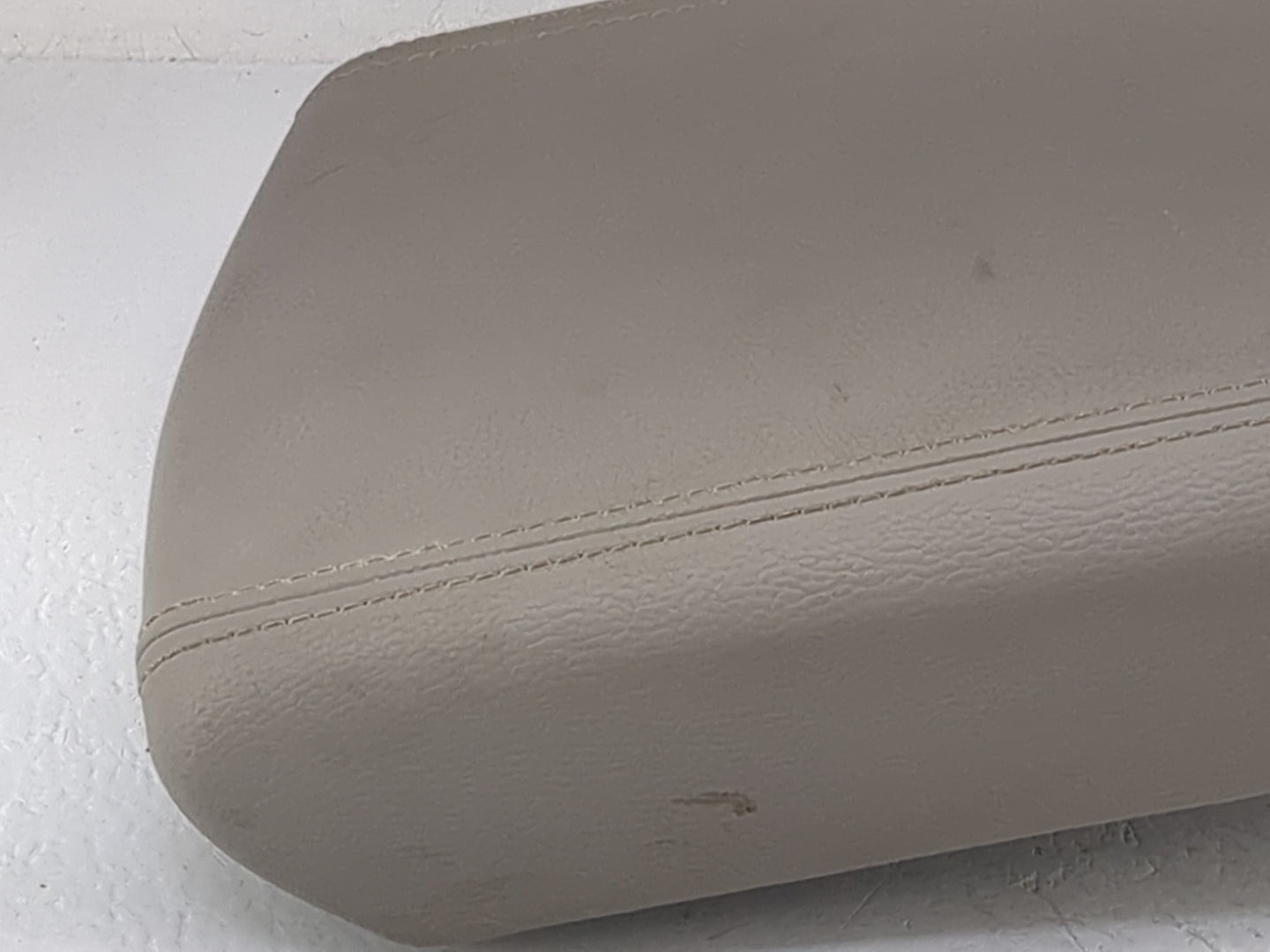 2019 Hyundai Sonata Center Console Armrest Cover Lid Fits OEM Used Auto Parts - Oemusedautoparts1.com