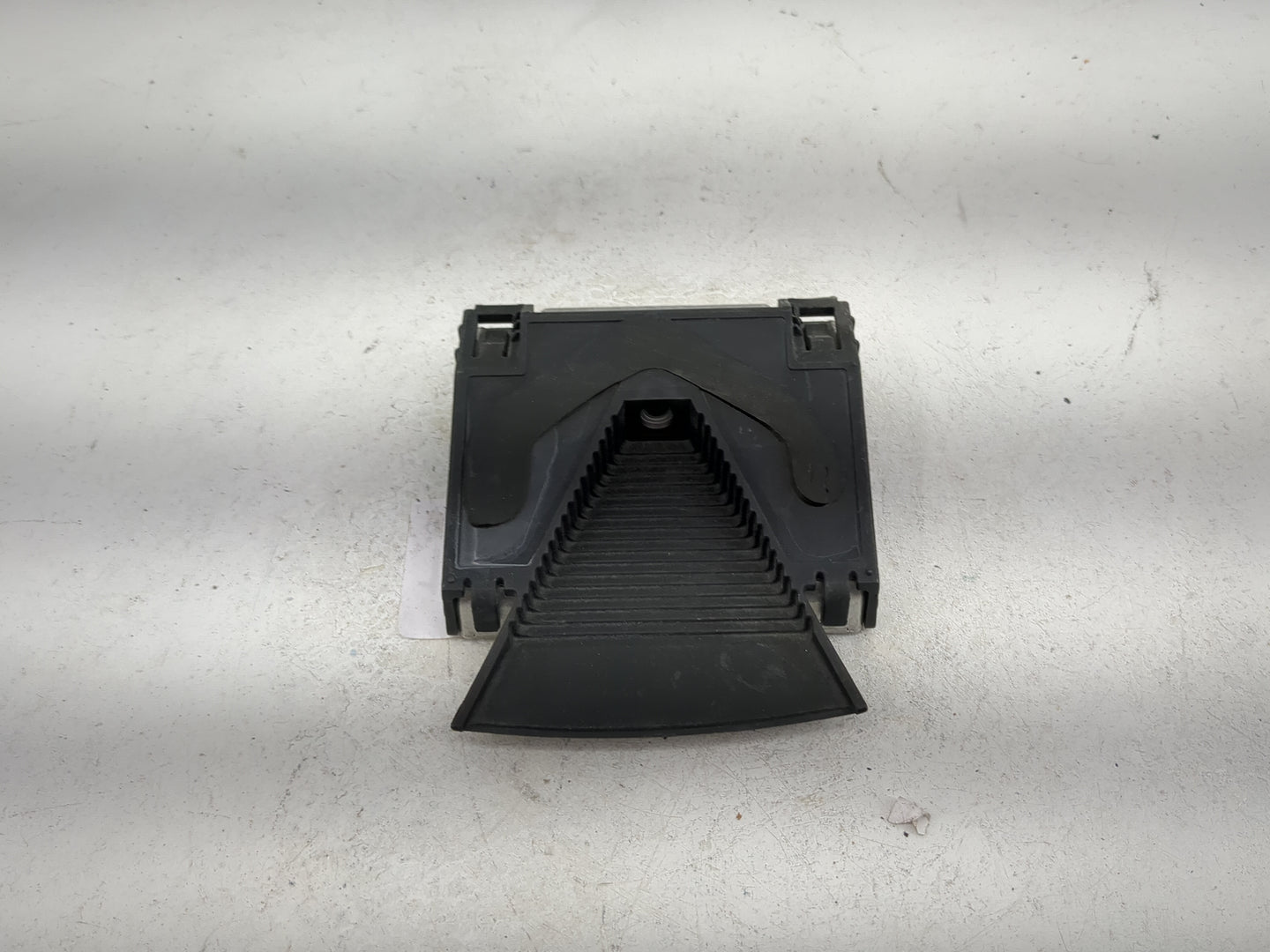 2019 Hyundai Sonata Driver Assist Control Module 95740-e6000 - Oemusedautoparts1.com