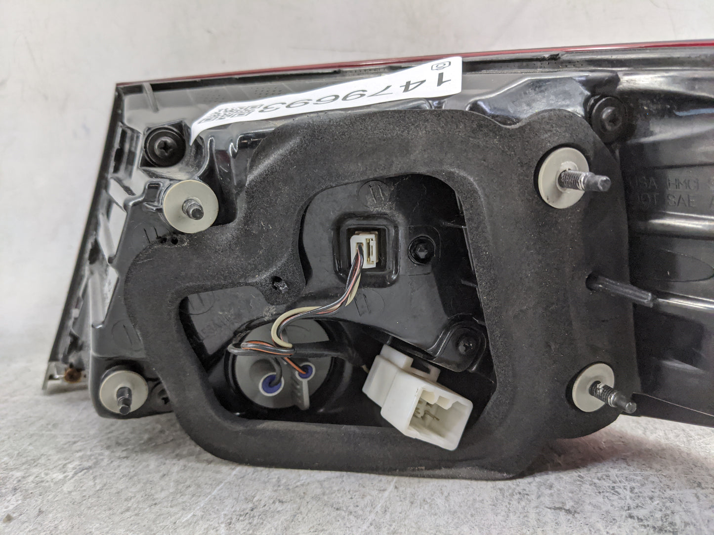 2018-2019 Hyundai Sonata Tail Light Assembly Driver Left OEM P/N:92401-C2 Fits Fits 2018 2019 OEM Used Auto Parts - Oemuseda