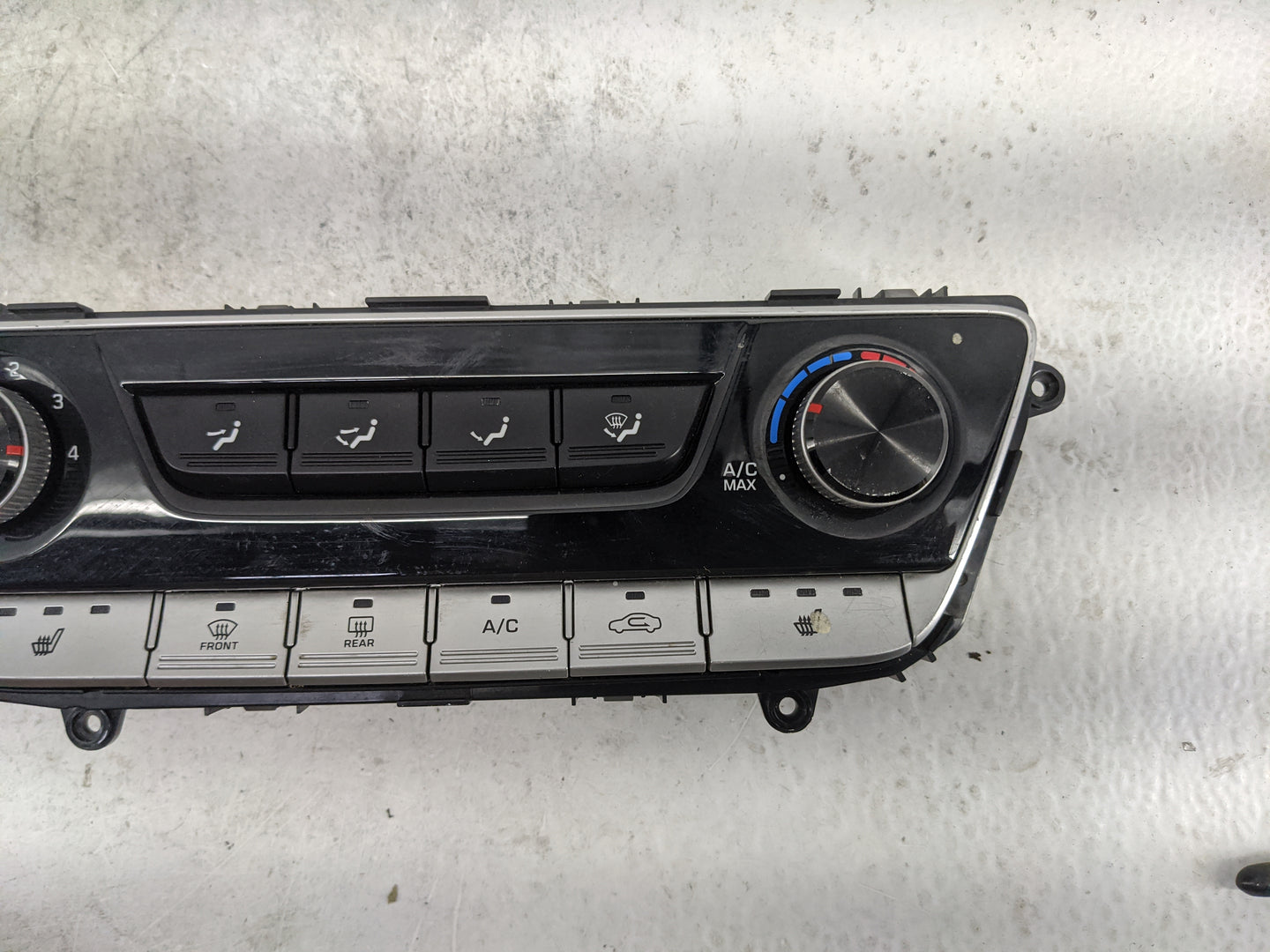 2018-2019 Hyundai Sonata Climate Control Module Temperature AC/Heater Replacement P/N:97250-C2AB0ZL5 TN237000-80011H Fits OE
