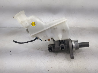 compare product 2015-2019 Hyundai Sonata Brake Master Cylinder 1490565