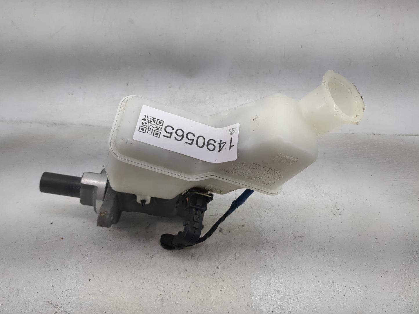 2015-2019 Hyundai Sonata Brake Master Cylinder 1490565 - Oemusedautoparts1.com