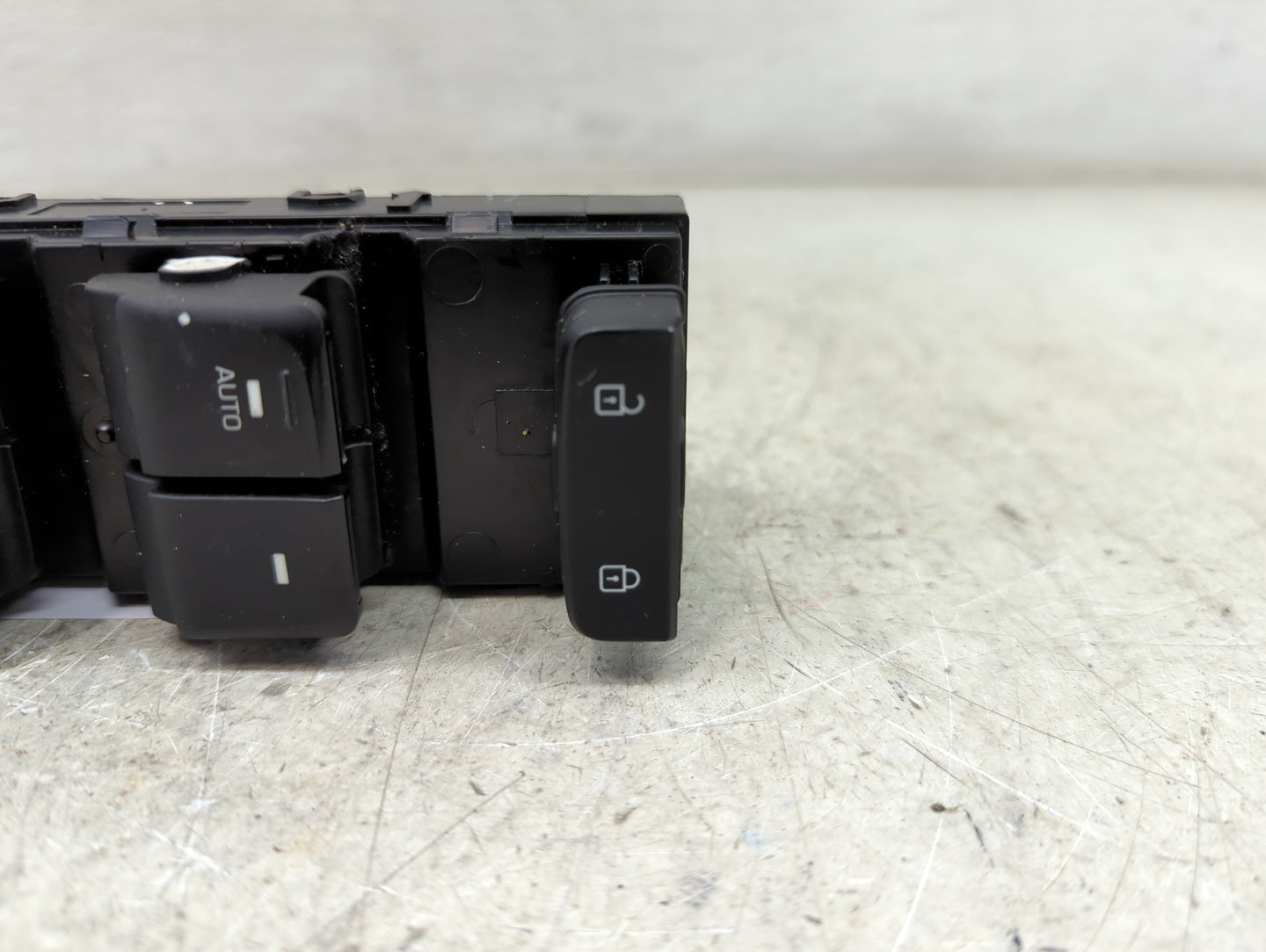 2015-2019 Hyundai Sonata Master Power Window Switch Replacement Driver Side Left P/N:93570C1000 Fits Fits 2015 2016 2017 201