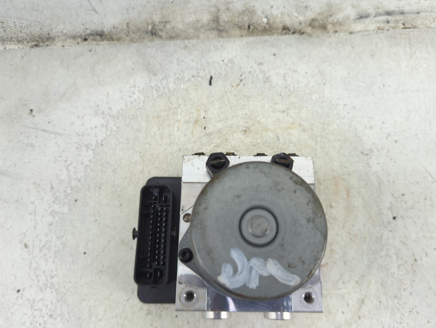 2018-2019 Hyundai Sonata ABS Pump Control Module Replacement P/N:58920-C2210 C2589-20520 Fits Fits 2018 2019 OEM Used Auto P