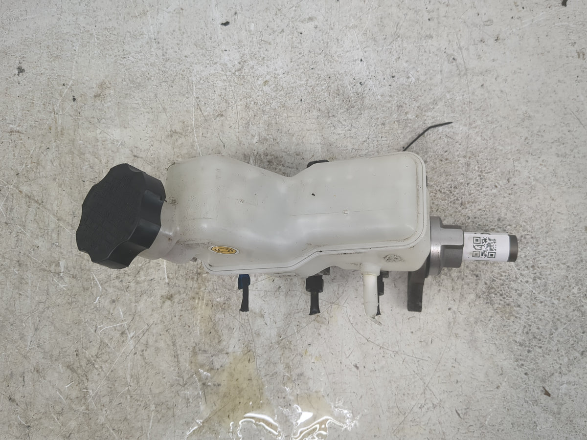 2015-2019 Hyundai Sonata Brake Master Cylinder 1500821 - Oemusedautoparts1.com