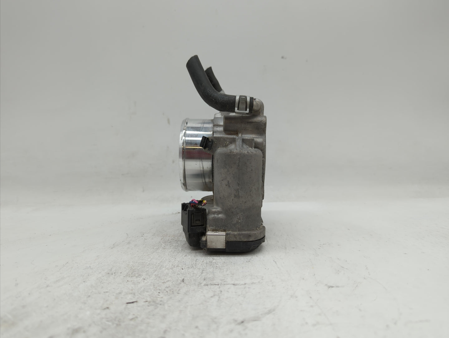 2015-2019 Hyundai Sonata Throttle Body P/N:0 280 750 618 35100-2G600 Fits Fits 2015 2016 2017 2018 2019 OEM Used Auto Parts 