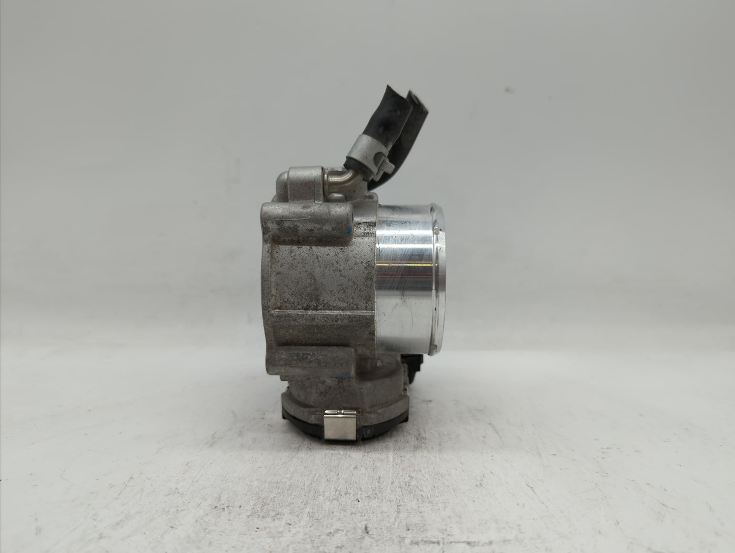 2015-2019 Hyundai Sonata Throttle Body P/N:0 280 750 618 35100-2G600 Fits Fits 2015 2016 2017 2018 2019 OEM Used Auto Parts 