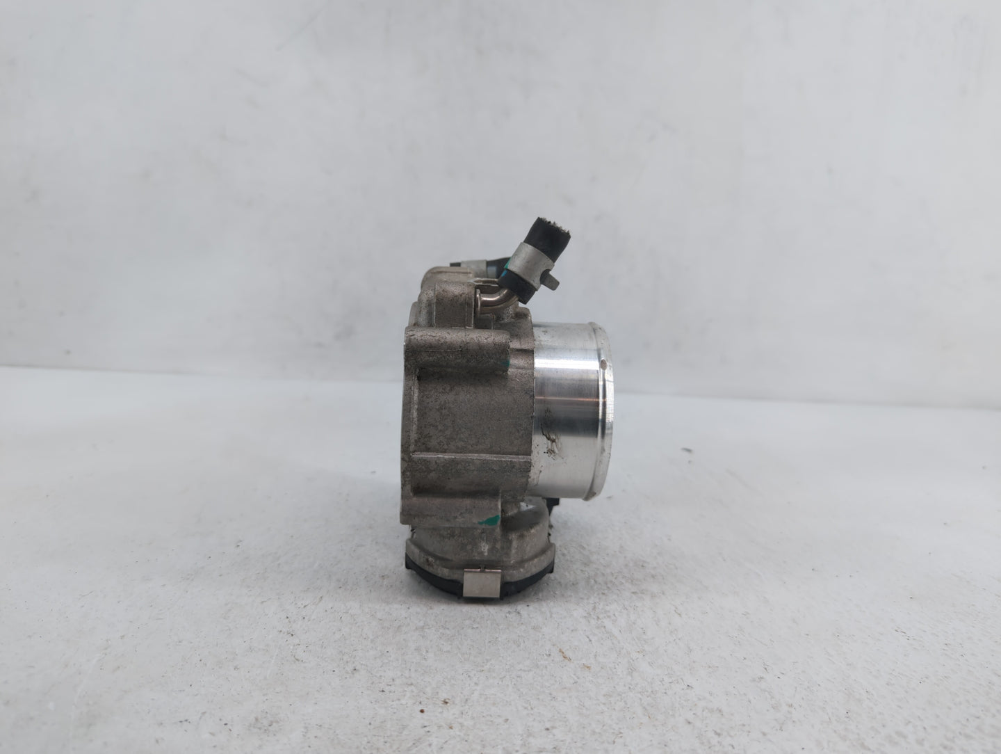 2015-2019 Hyundai Sonata Throttle Body P/N:35100-2G600 Fits Fits 2015 2016 2017 2018 2019 OEM Used Auto Parts - Oemusedautop