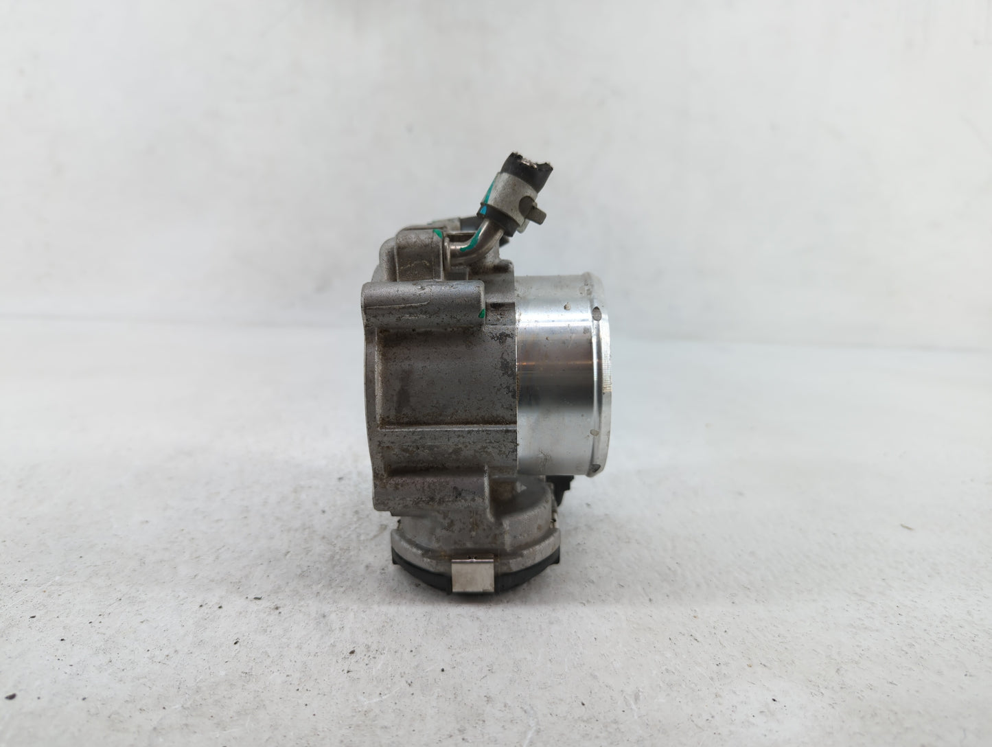 2015-2019 Hyundai Sonata Throttle Body P/N:35100-2G600 Fits Fits 2015 2016 2017 2018 2019 OEM Used Auto Parts - Oemusedautop