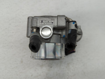 2015-2019 Hyundai Sonata Throttle Body P/N:35100-2G600 Fits Fits 2015 2016 2017 2018 2019 2020 2021 OEM Used Auto Parts