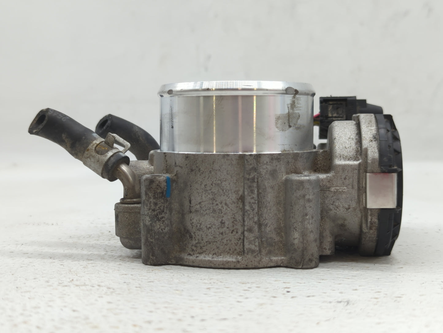 2015-2019 Hyundai Sonata Throttle Body P/N:35100-2G600 Fits Fits 2015 2016 2017 2018 2019 2020 2021 OEM Used Auto Parts - Oe