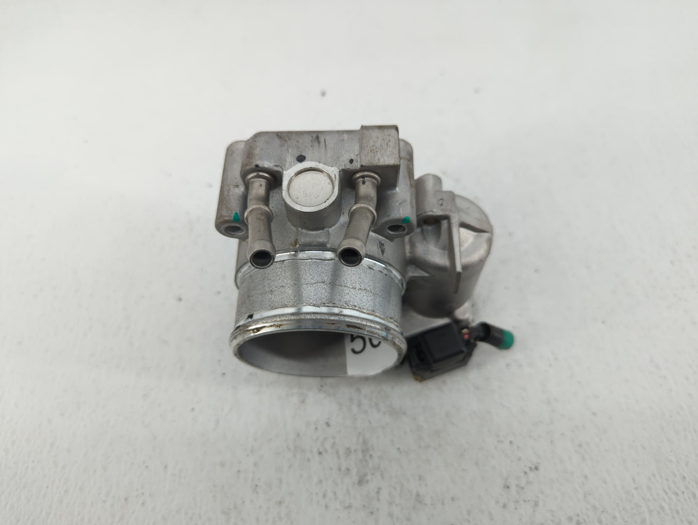 2015-2019 Hyundai Sonata Throttle Body P/N:35100-2G610 Fits Fits 2015 2016 2017 2018 2019 2020 2021 OEM Used Auto Parts - Oe