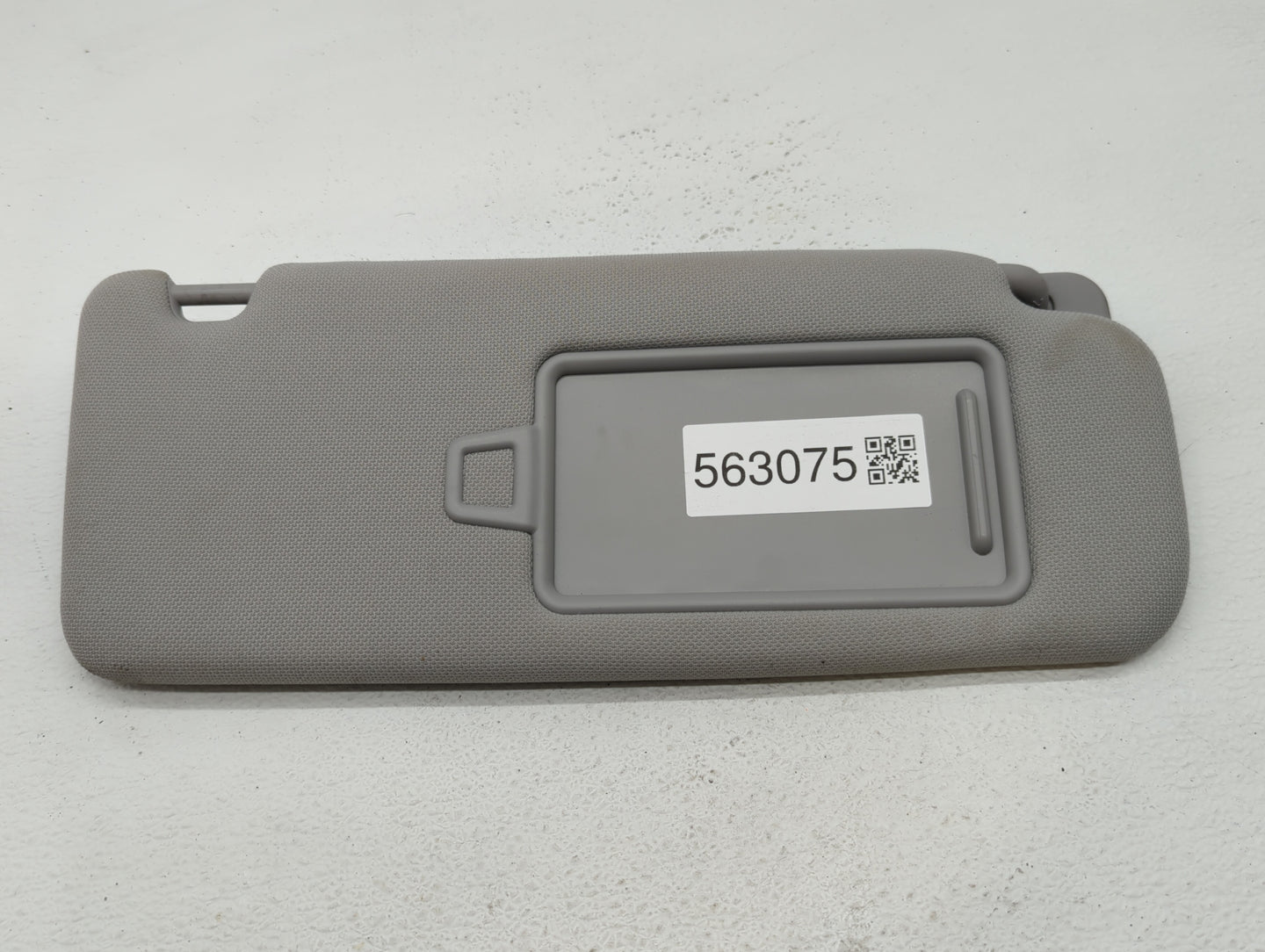 2015-2019 Hyundai Sonata Sun Visor Shade Replacement Passenger Right Mirror Fits Fits 2015 2016 2017 2018 2019 OEM Used Auto