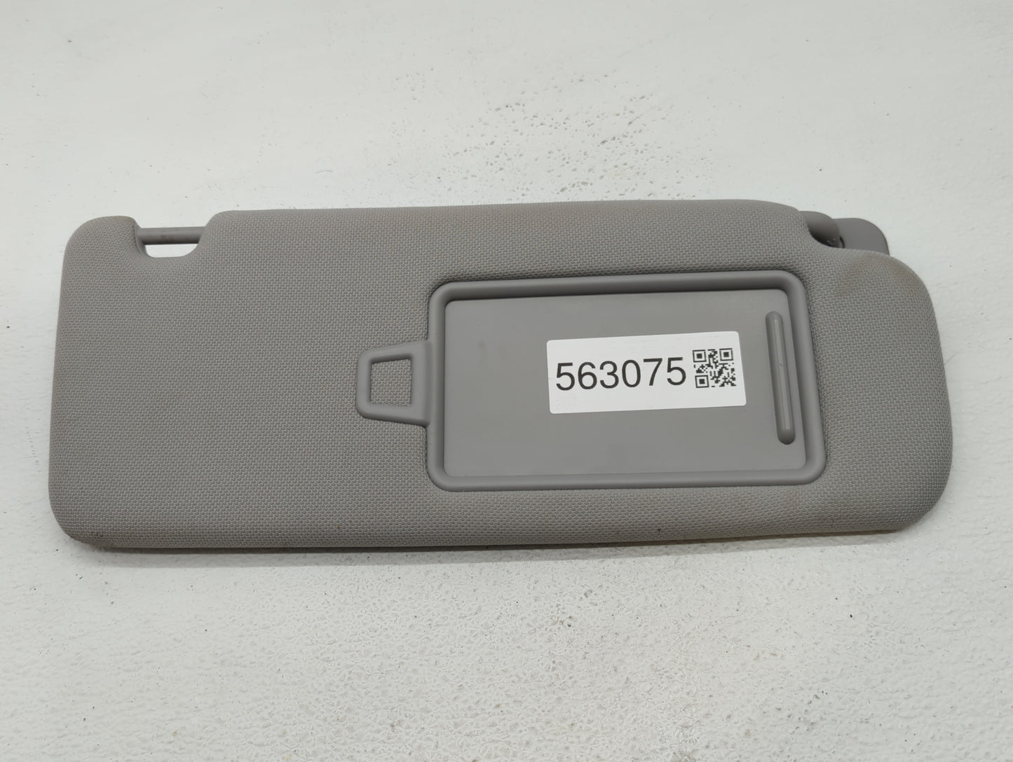 2015-2019 Hyundai Sonata Sun Visor Shade Replacement Passenger Right Mirror Fits Fits 2015 2016 2017 2018 2019 OEM Used Auto