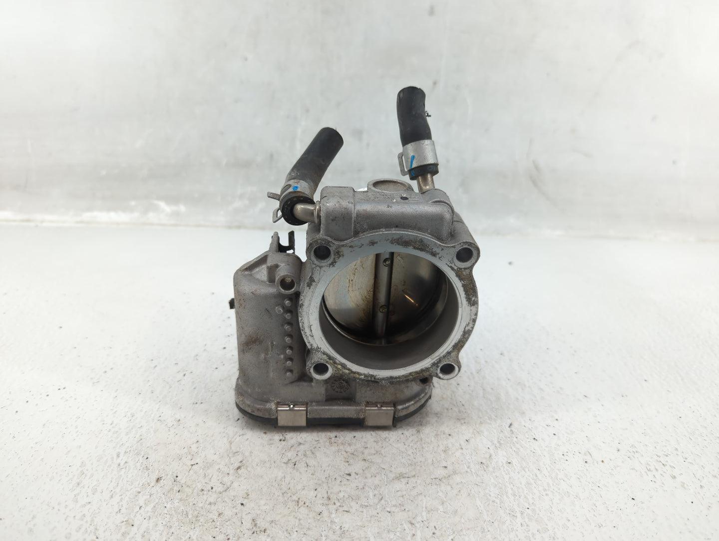 2015-2019 Hyundai Sonata Throttle Body P/N:35100-2G600 Fits Fits 2015 2016 2017 2018 2019 2020 2021 OEM Used Auto Parts - Oe