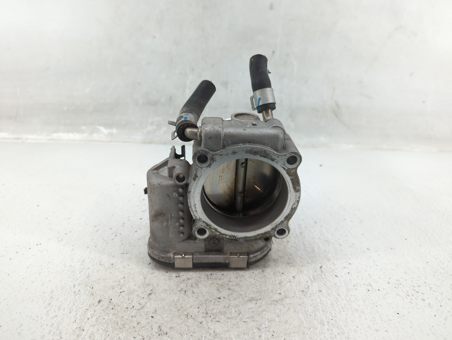 2015-2019 Hyundai Sonata Throttle Body P/N:35100-2G600 Fits Fits 2015 2016 2017 2018 2019 2020 2021 OEM Used Auto Parts - Oe