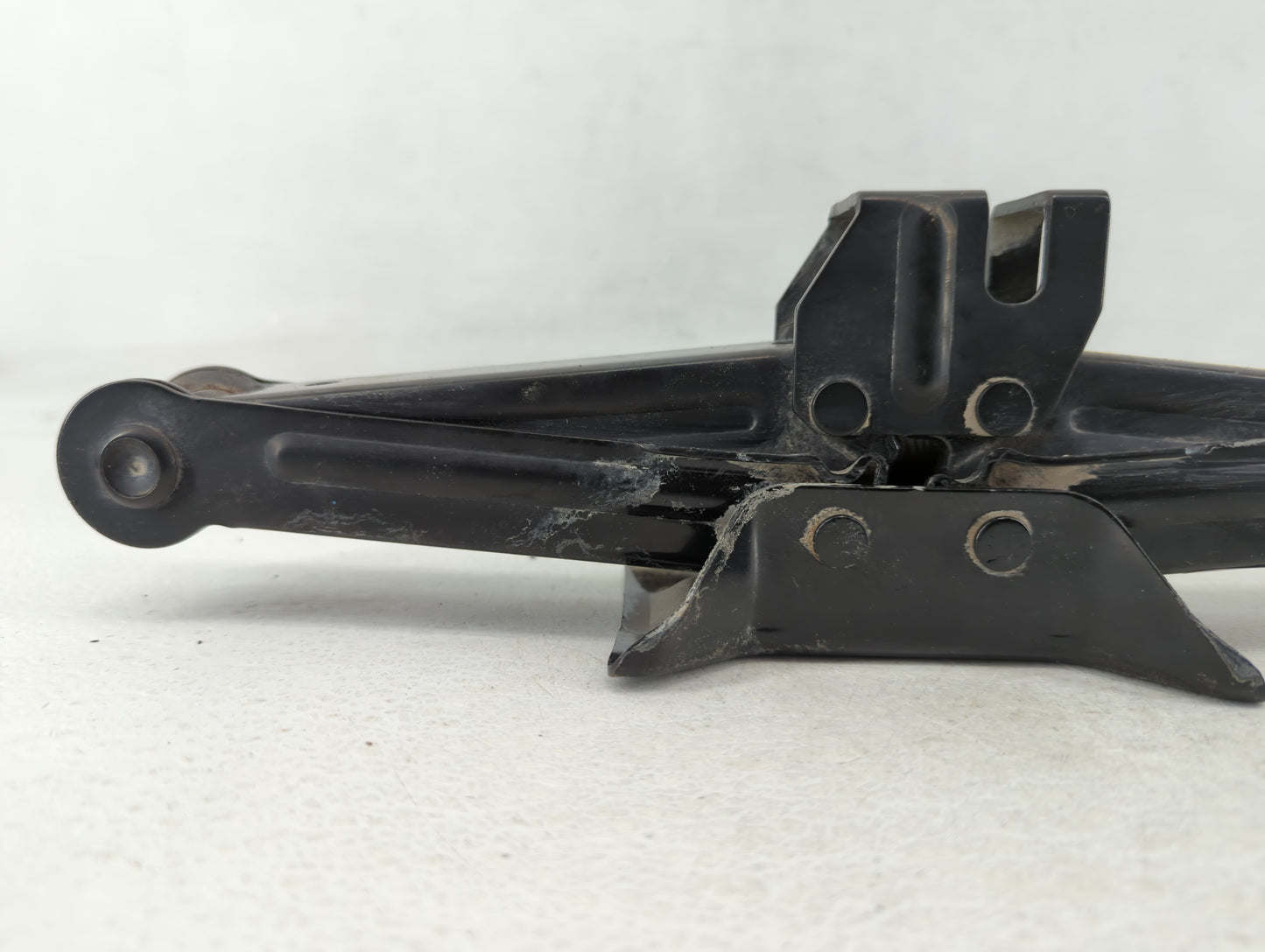 2019 Hyundai Sonata Spare Scissor Car Jack - Oemusedautoparts1.com