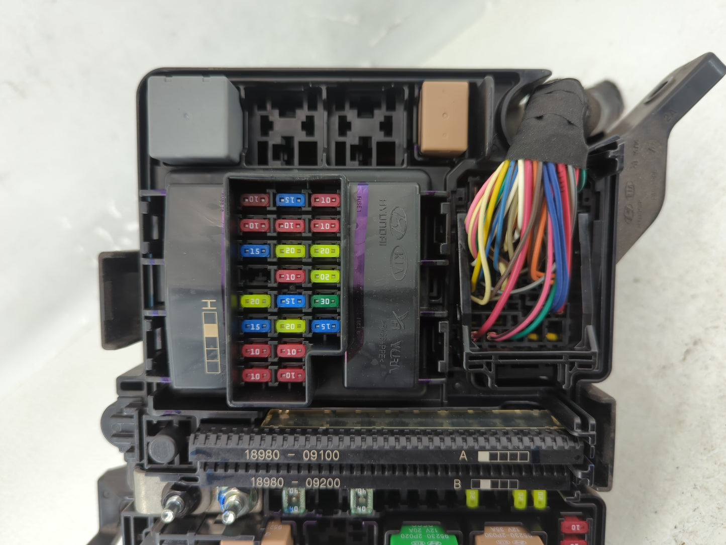 2018-2019 Hyundai Sonata Fusebox Fuse Box Panel Relay Module P/N:6423-0102-7-000 Fits Fits 2018 2019 OEM Used Auto Parts - O