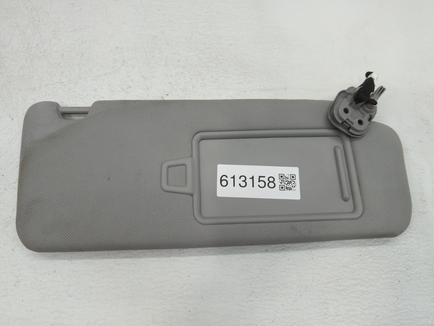 2015-2019 Hyundai Sonata Sun Visor Shade Replacement Passenger Right Mirror Fits Fits 2015 2016 2017 2018 2019 OEM Used Auto