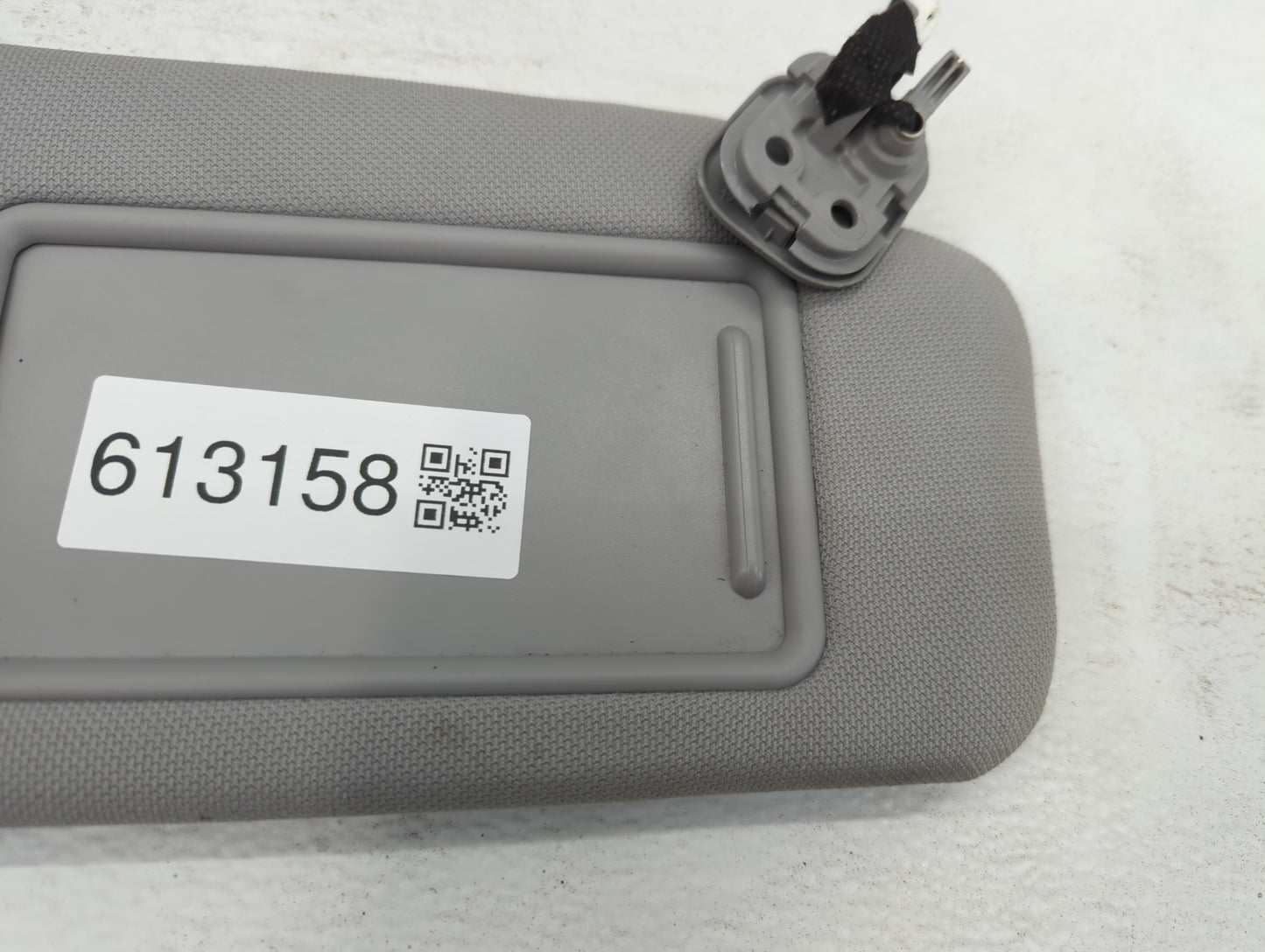 2015-2019 Hyundai Sonata Sun Visor Shade Replacement Passenger Right Mirror Fits Fits 2015 2016 2017 2018 2019 OEM Used Auto