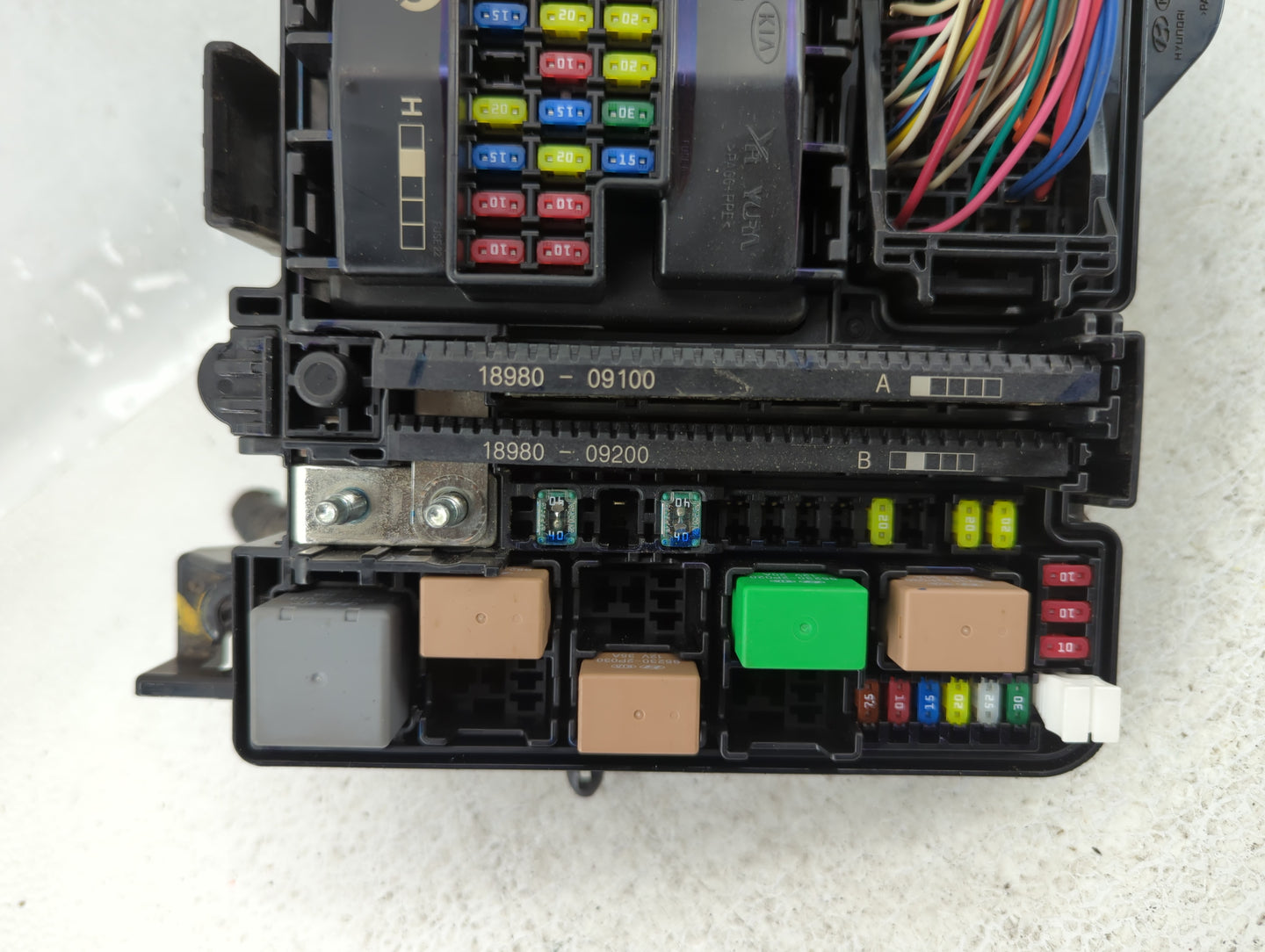 2018-2019 Hyundai Sonata Fusebox Fuse Box Panel Relay Module P/N:6423-0102-7-000 Fits Fits 2018 2019 OEM Used Auto Parts - O