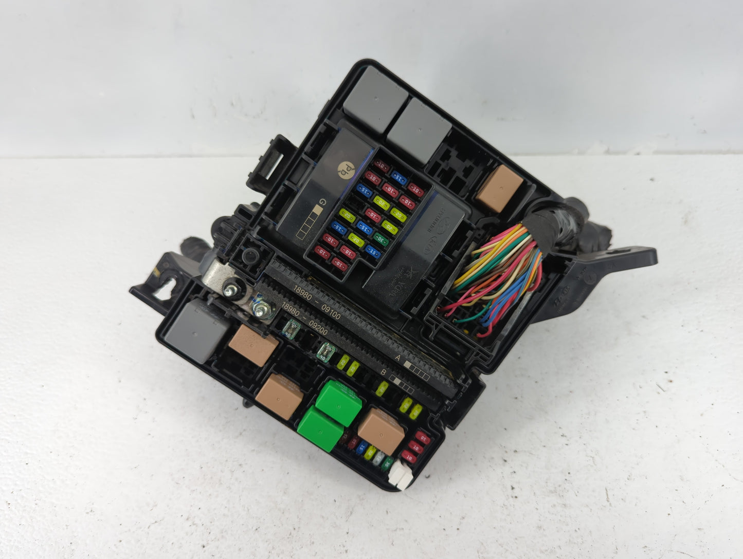 2018-2019 Hyundai Sonata Fusebox Fuse Box Panel Relay Module P/N:6423-0102-7-000 Fits Fits 2018 2019 OEM Used Auto Parts - O