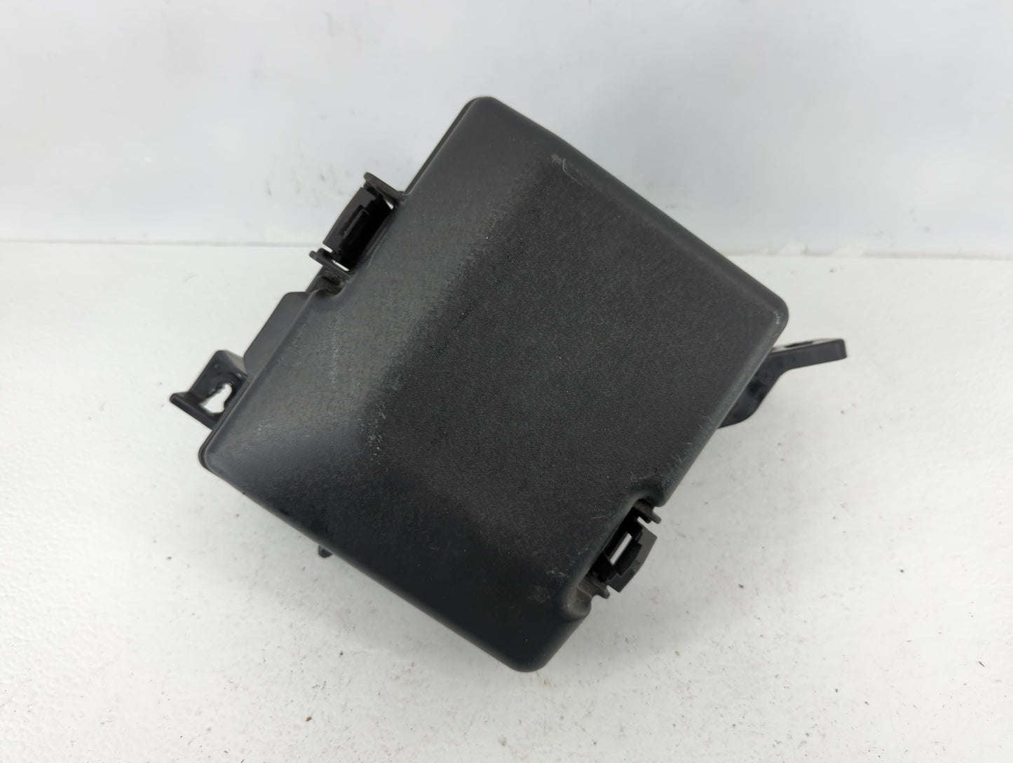 2018-2019 Hyundai Sonata Fusebox Fuse Box Panel Relay Module P/N:6423-0102-7-000 Fits Fits 2018 2019 OEM Used Auto Parts - O