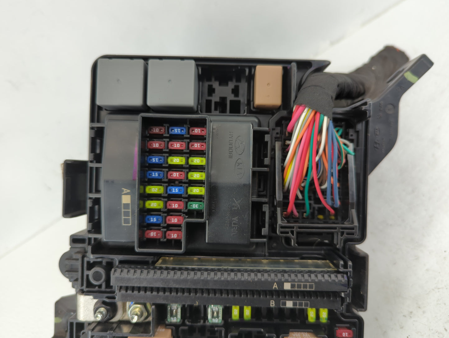 2018-2019 Hyundai Sonata Fusebox Fuse Box Panel Relay Module P/N:6423-0102-7-000 Fits Fits 2018 2019 OEM Used Auto Parts - O