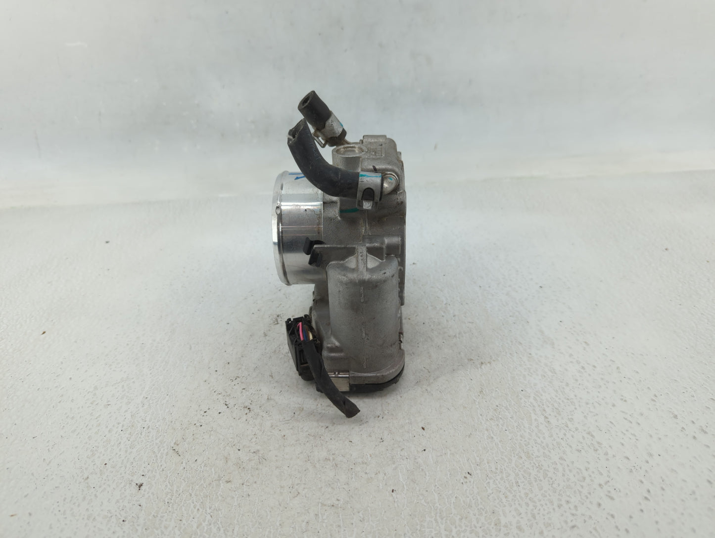 2015-2019 Hyundai Sonata Throttle Body P/N:35100-2G600 Fits Fits 2015 2016 2017 2018 2019 2020 2021 OEM Used Auto Parts - Oe