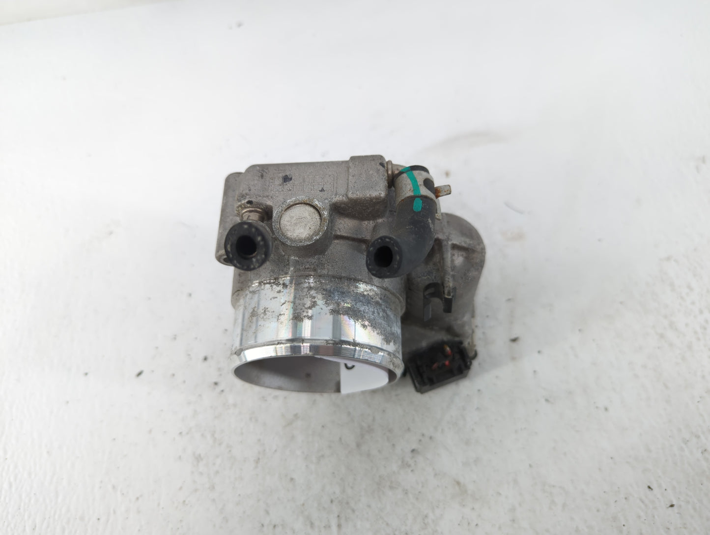 2015-2019 Hyundai Sonata Throttle Body P/N:35100-2G600 Fits Fits 2015 2016 2017 2018 2019 2020 2021 OEM Used Auto Parts - Oe