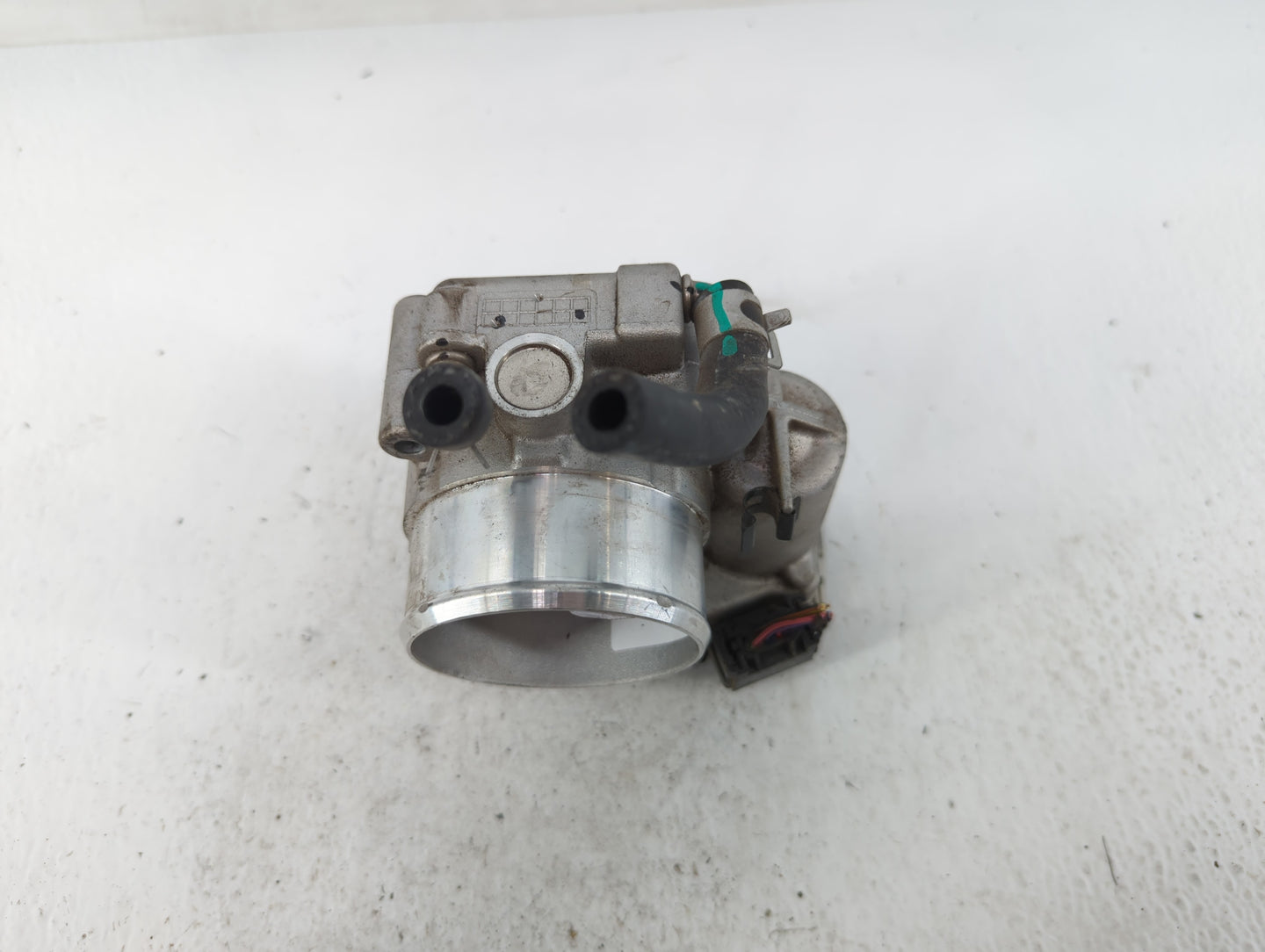 2015-2019 Hyundai Sonata Throttle Body P/N:35100-2G600 Fits Fits 2015 2016 2017 2018 2019 2020 2021 OEM Used Auto Parts - Oe