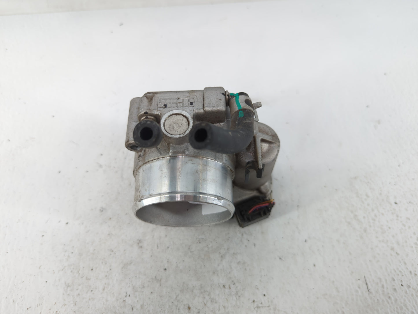 2015-2019 Hyundai Sonata Throttle Body P/N:35100-2G600 Fits Fits 2015 2016 2017 2018 2019 2020 2021 OEM Used Auto Parts - Oe