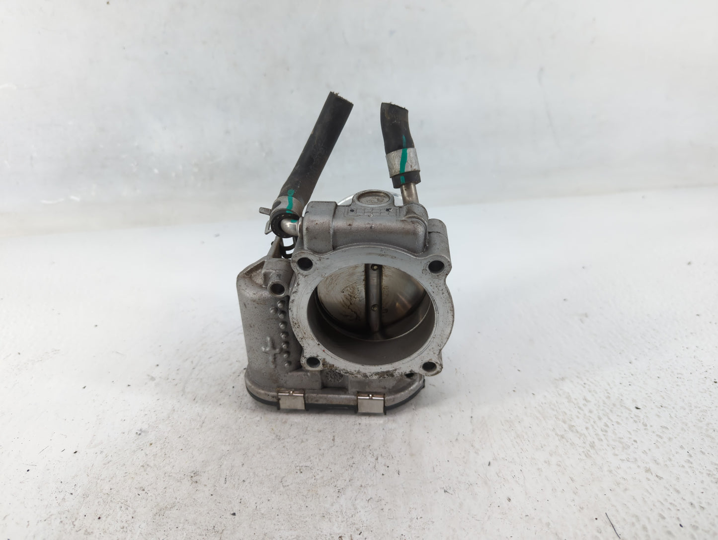 2015-2019 Hyundai Sonata Throttle Body P/N:35100-2G600 Fits Fits 2015 2016 2017 2018 2019 2020 2021 OEM Used Auto Parts - Oe