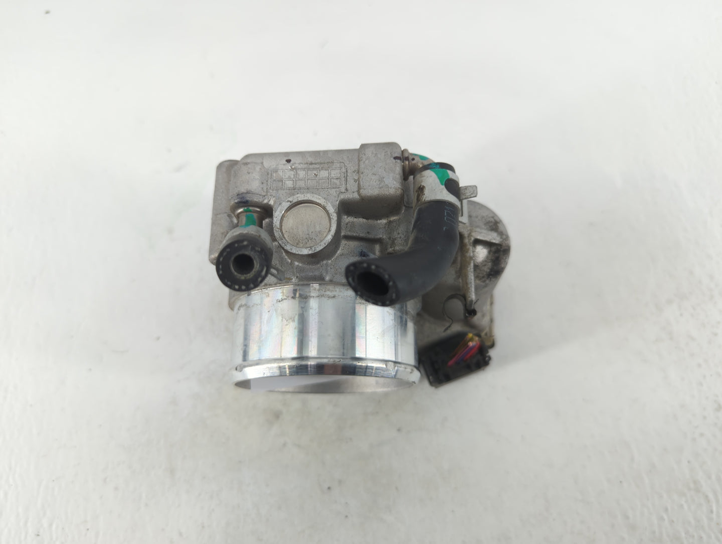 2015-2019 Hyundai Sonata Throttle Body P/N:35100-2G600 Fits Fits 2015 2016 2017 2018 2019 2020 2021 OEM Used Auto Parts - Oe
