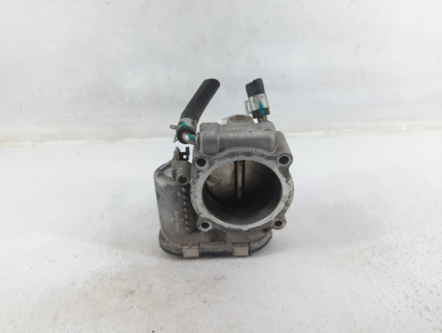 2015-2019 Hyundai Sonata Throttle Body P/N:35100-2G600 Fits Fits 2015 2016 2017 2018 2019 2020 2021 OEM Used Auto Parts - Oe