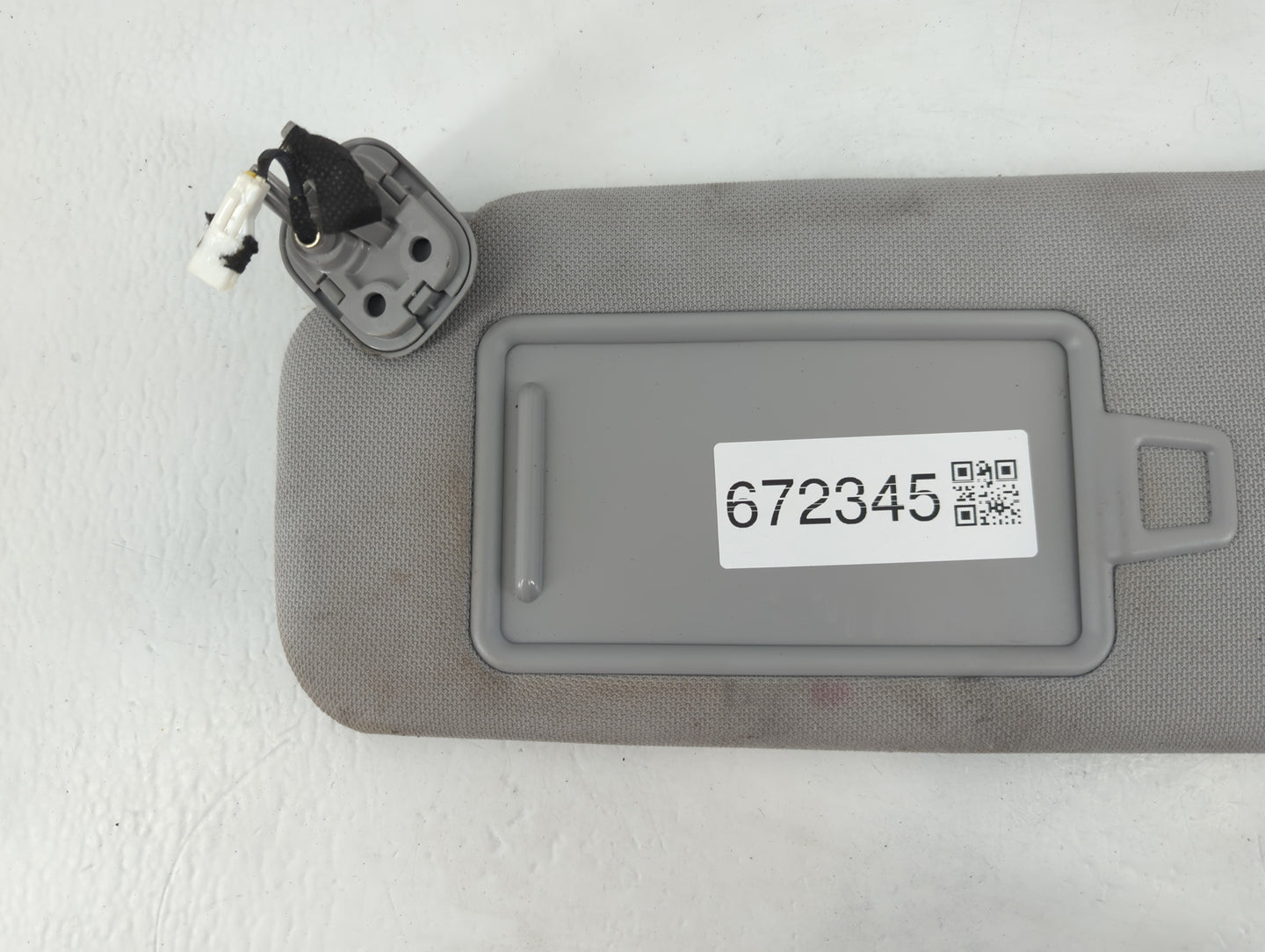 2015-2019 Hyundai Sonata Sun Visor Shade Replacement Passenger Right Mirror Fits Fits 2015 2016 2017 2018 2019 OEM Used Auto
