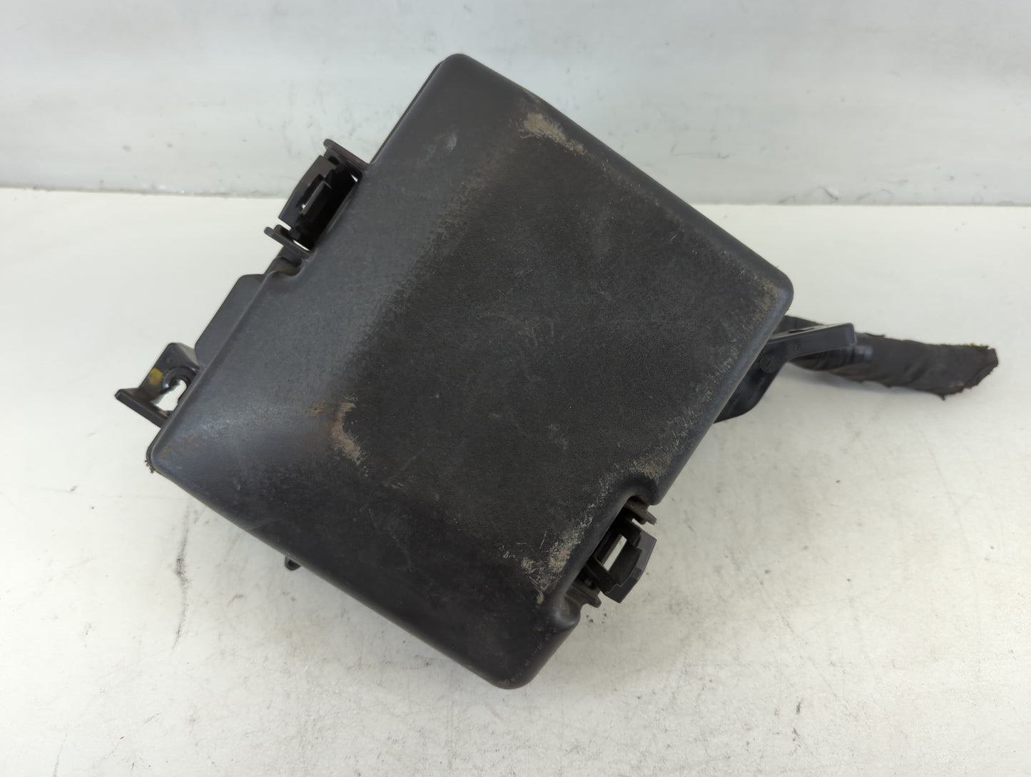2018-2019 Hyundai Sonata Fusebox Fuse Box Panel Relay Module P/N:91951-C2850 Fits Fits 2018 2019 OEM Used Auto Parts - Oemus