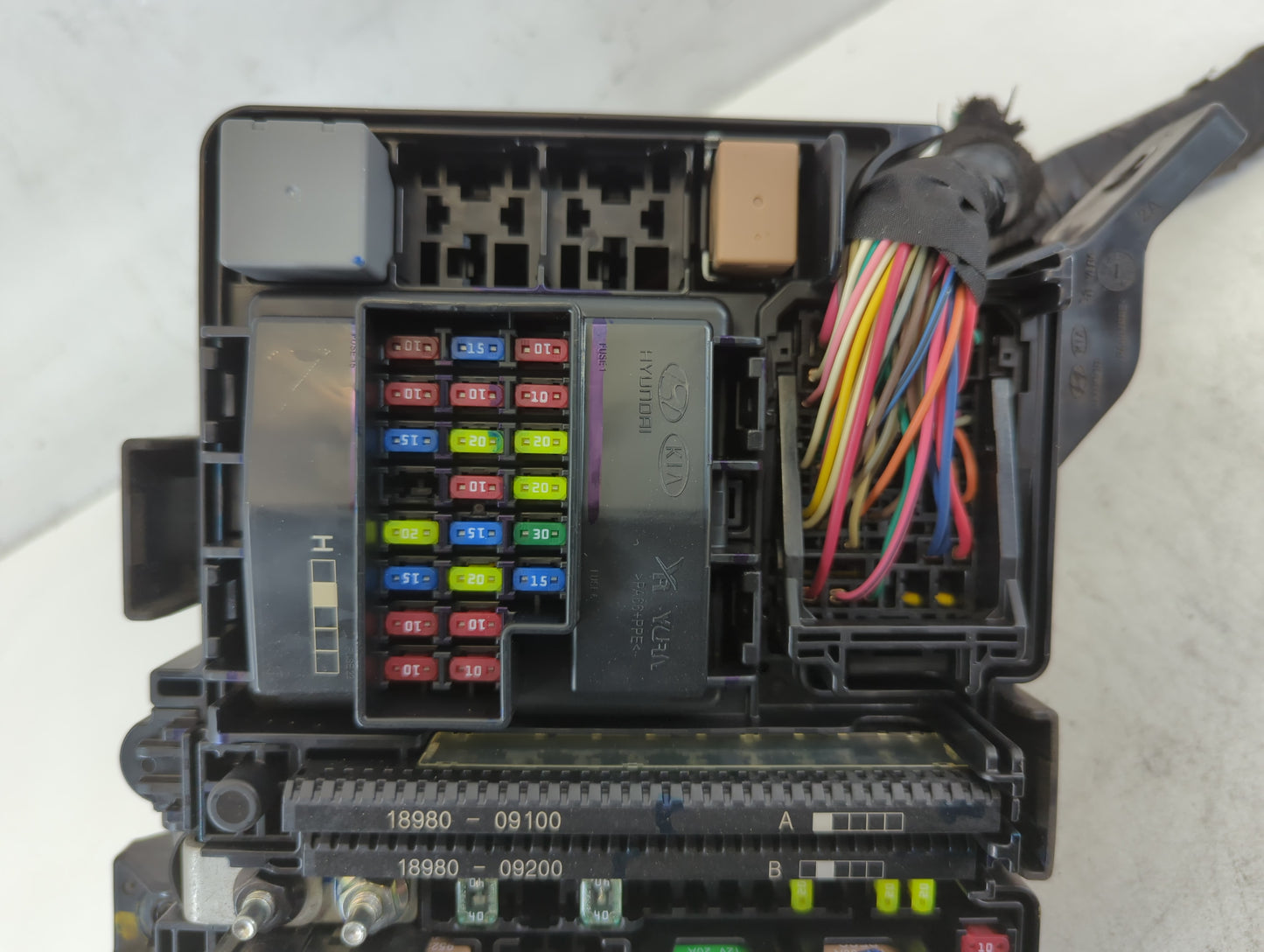 2018-2019 Hyundai Sonata Fusebox Fuse Box Panel Relay Module P/N:91951-C2850 Fits Fits 2018 2019 OEM Used Auto Parts - Oemus