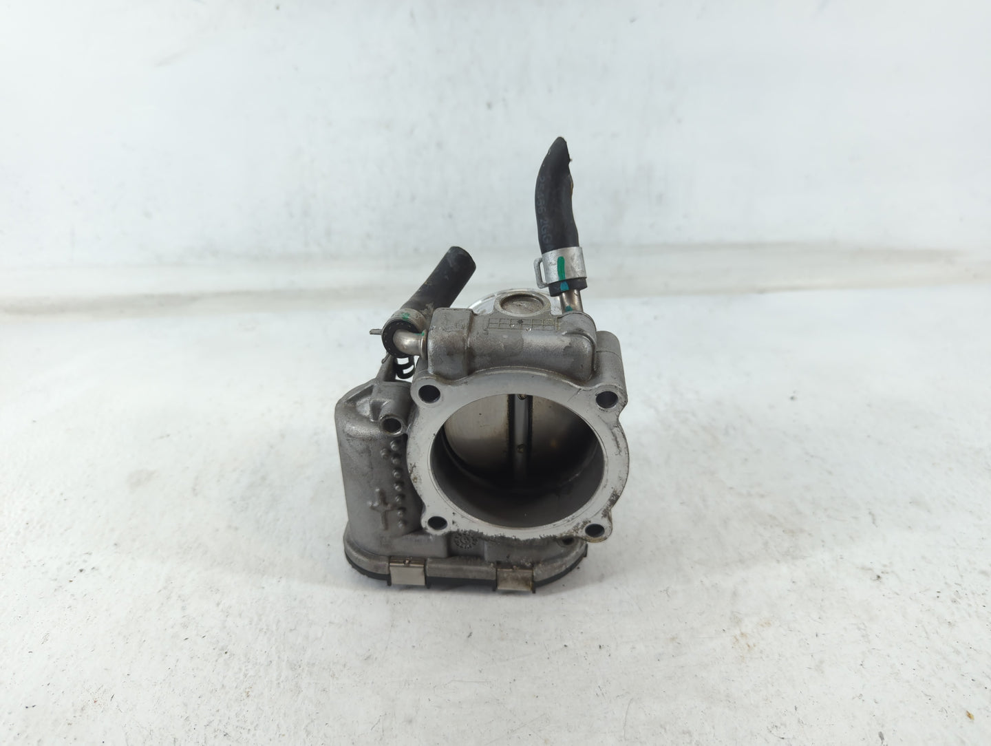 2015-2019 Hyundai Sonata Throttle Body P/N:35100-2G600 Fits Fits 2015 2016 2017 2018 2019 2020 2021 OEM Used Auto Parts - Oe
