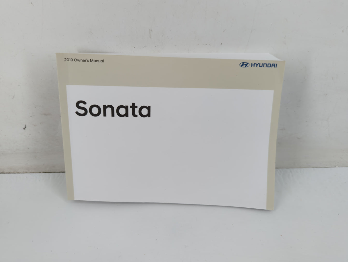 2019 Hyundai Sonata Owners Manual Book Guide P/N:KC10-EC88AE OEM Used Auto Parts - Oemusedautoparts1.com