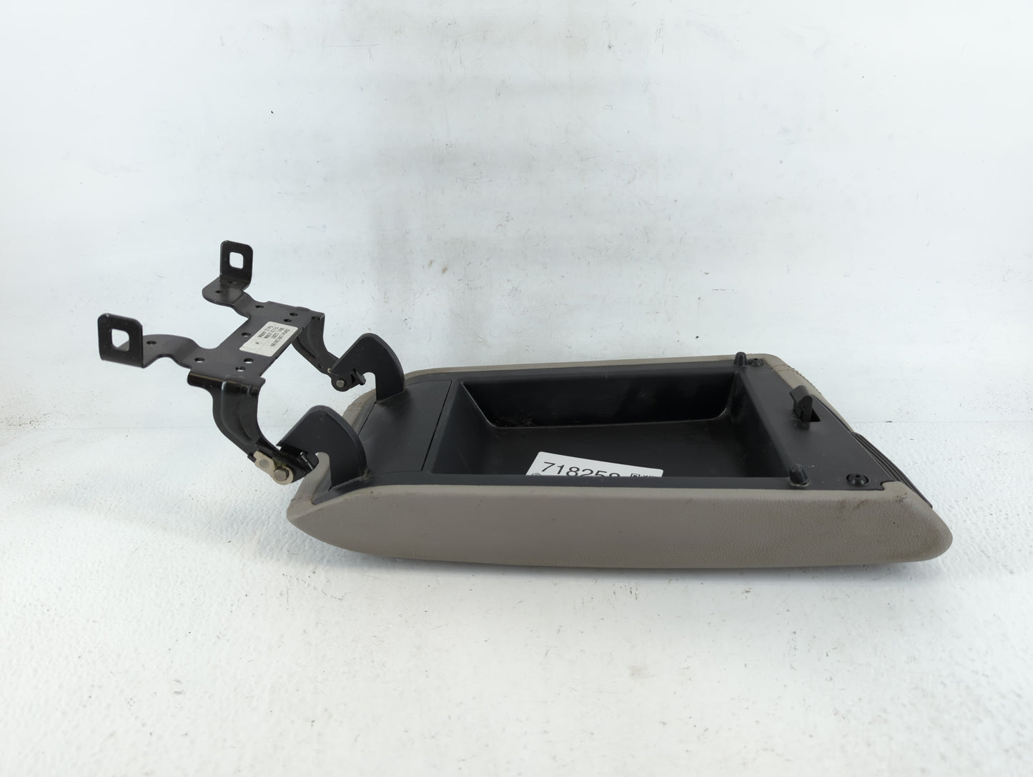 2019 Hyundai Sonata Center Console Armrest Cover Lid Fits OEM Used Auto Parts - Oemusedautoparts1.com