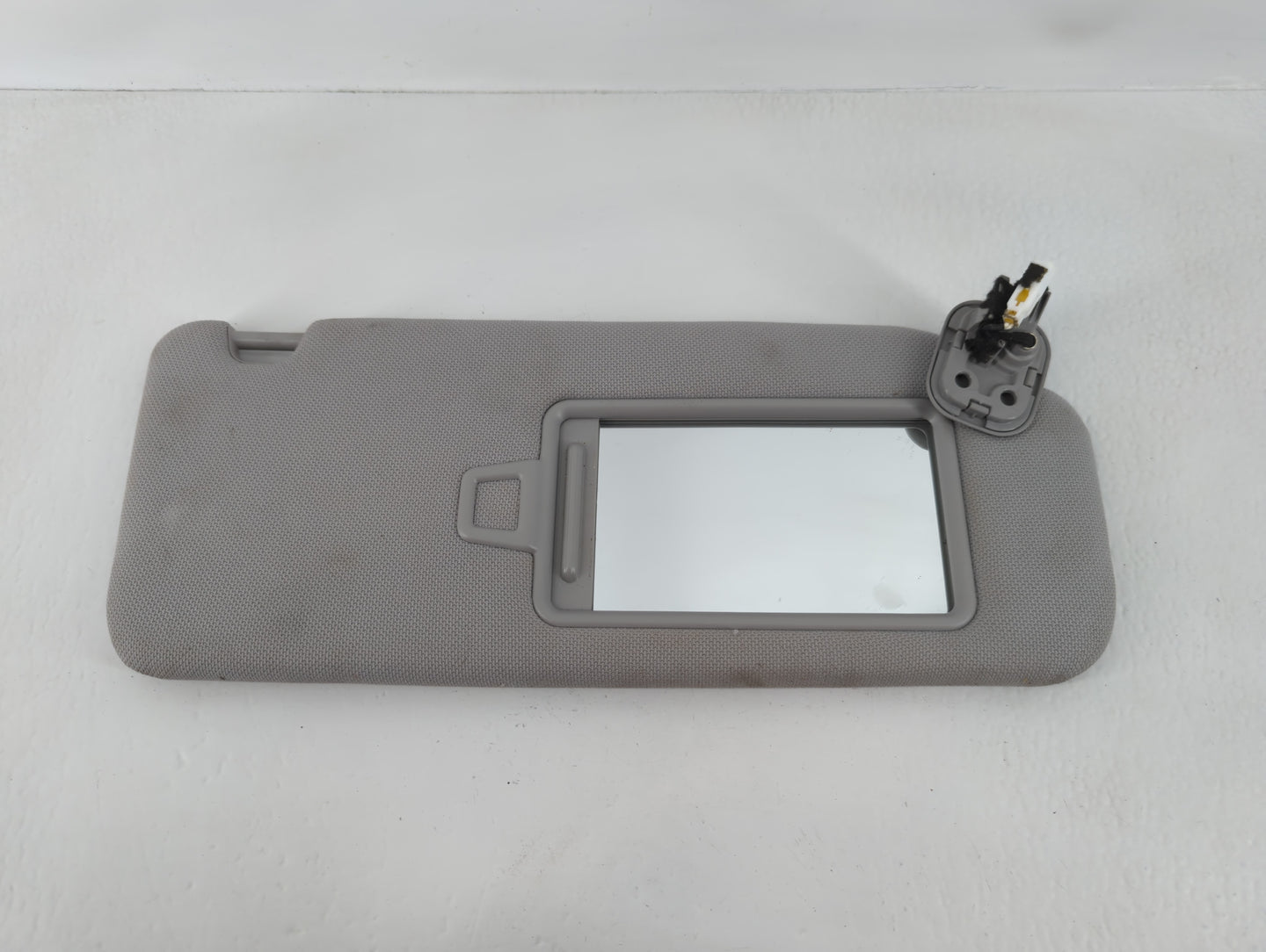 2015-2019 Hyundai Sonata Sun Visor Shade Replacement Passenger Right Mirror Fits Fits 2015 2016 2017 2018 2019 OEM Used Auto
